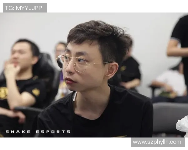 电竞比分洲际赛分析LNG团队协作表现的亮点与不足之处